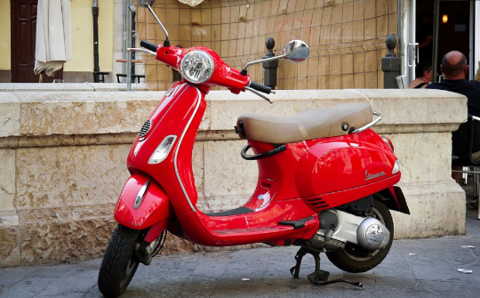 Vespa đang bán những mẫu xe máy nào tại Việt Nam?