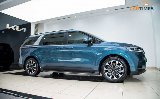 Kia Carnival – "Boundless together"