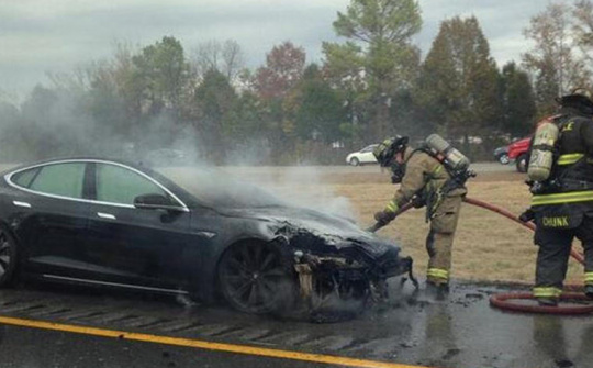 Bí quyết ngăn chặn cháy xe điện đơn giản đến kinh ngạc