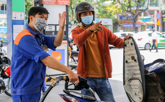 Giá xăng, dầu sẽ điều chỉnh 10 ngày/lần từ năm 2022