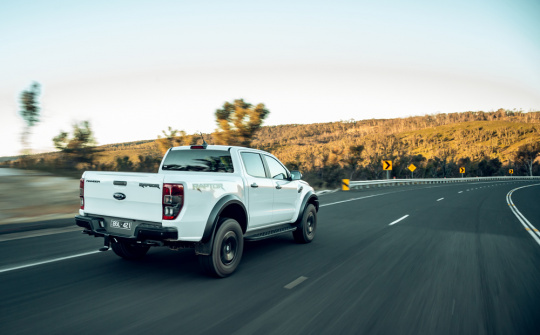 Mẹo lái xe an toàn trên các sườn dốc, đường đèo