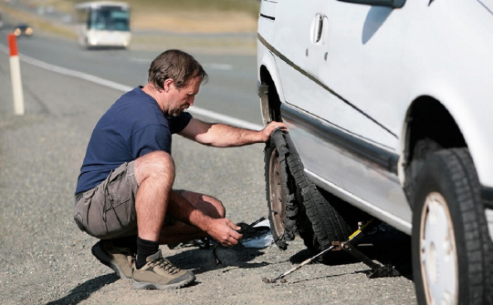 Thói quen khiến tài xế tốn tiền thay lốp ô tô