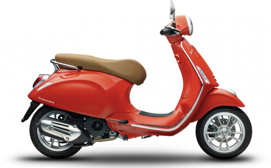 Mua xe Piaggio, Vespa tháng cuối năm nhận quà "khủng"
