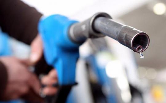 Đổ xăng đầy bình có những tác hại gì?