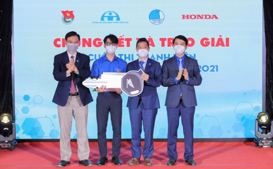 Trao giải cuộc thi “Thanh niên với Văn hóa giao thông” năm 2021