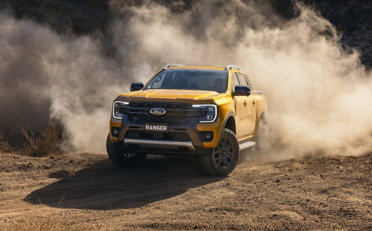 Sẽ có 2 màn hình hiển thị dọc trên Ford Ranger 2022, bản cao cấp kích thước 12 inch