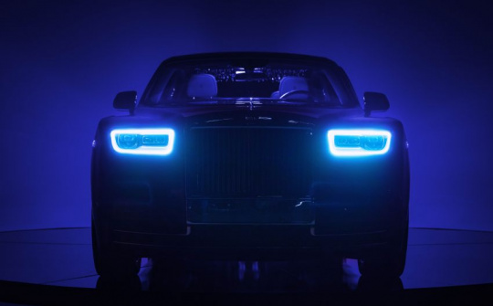 Mức độ cá nhân hóa tuyệt đỉnh của chiếc Rolls-Royce Phantom nội thất gỗ Koa Hawaii đắt giá