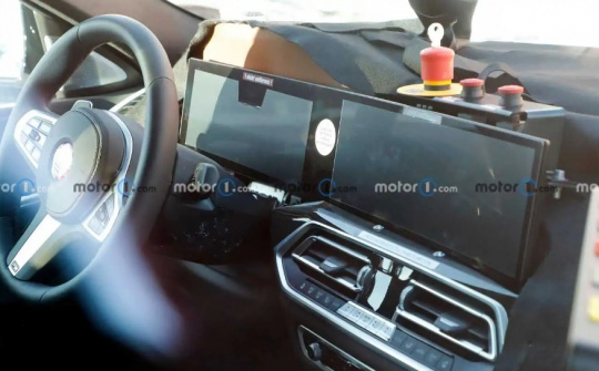 BMW X6 cập nhật nội thất mới, nhiều màn hình cỡ lớn