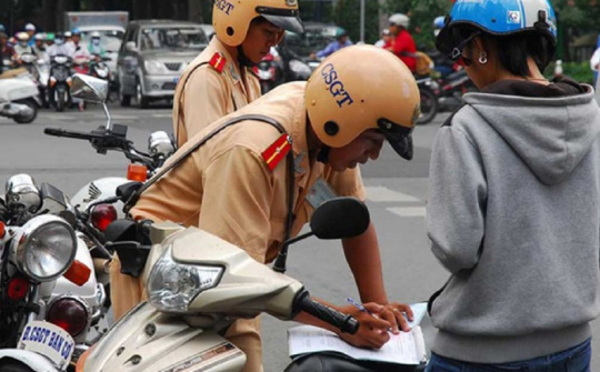 Lỗi không có giấy phép lái xe năm 2021 phạt bao nhiêu tiền?