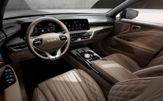Lộ diện nội thất Kia K8 trước giờ G