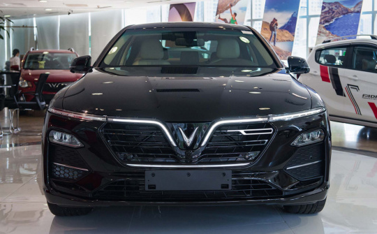 VinFast Lux A2.0 2019 cũ trên thị trường có giá bao nhiêu?