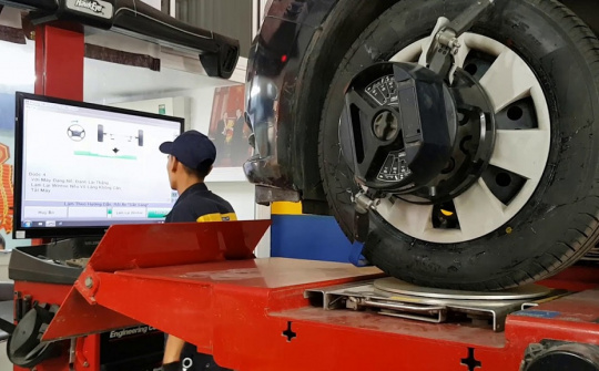 Vì sao nhất định phải căn chỉnh độ chụm bánh xe ô tô?