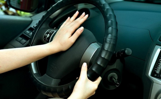 Lỗi bấm còi sai cách trong khu dân cư bị xử phạt như thế nào năm 2021?