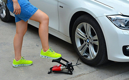 Những điều cần lưu ý khi chọn mua bơm lốp ô tô