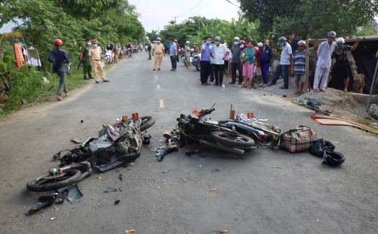 Những việc nhất định phải làm khi gặp tai nạn giao thông