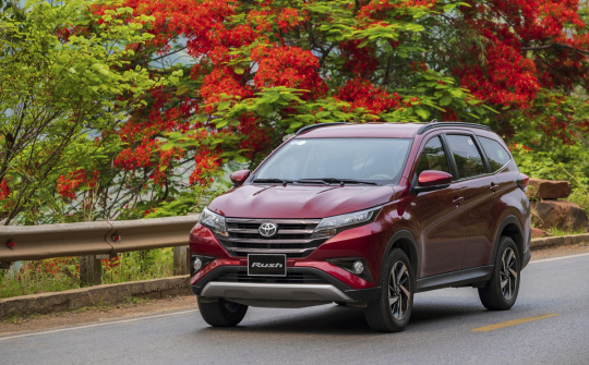 Vios tăng tốc, Corolla Cross vượt mốc 10.000 xe trong tháng 5/2021