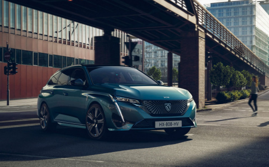 Peugeot ra mắt phiên bản 308 SW, bổ sung phiên bản hybrid