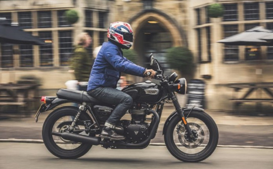 Người nước ngoài có được phép thi bằng lái xe tại Việt Nam không?