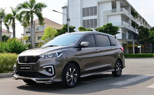 Sở hữu ô tô nào để “vượt khó” thời Covid?