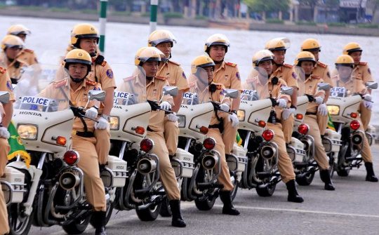 Xe máy chuyên dùng có được tham gia giao thông?