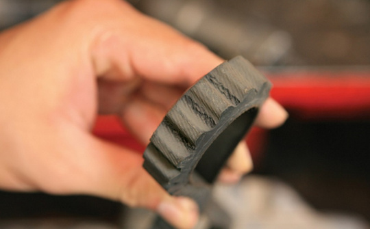 Đi xe tay ga, bao lâu cần thay dây cu-roa?