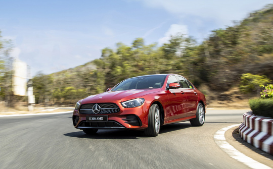 Mercedes-Benz GLC và E-Class sắp có ưu đãi "hot"