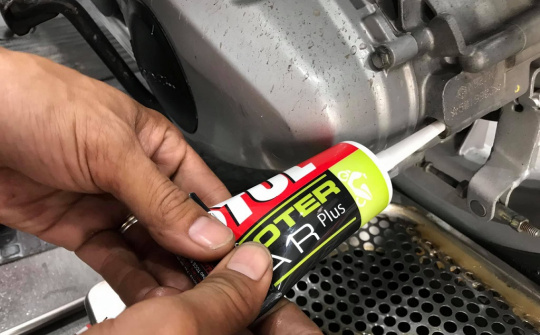 Nhớt hộp số xe tay ga bao lâu thì nên thay?