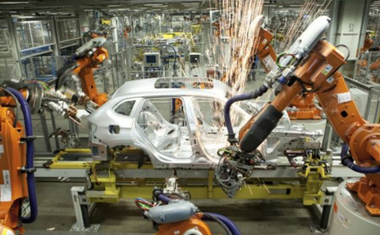 Tại sao BMW không thể sản xuất 10.000 ô tô mới?