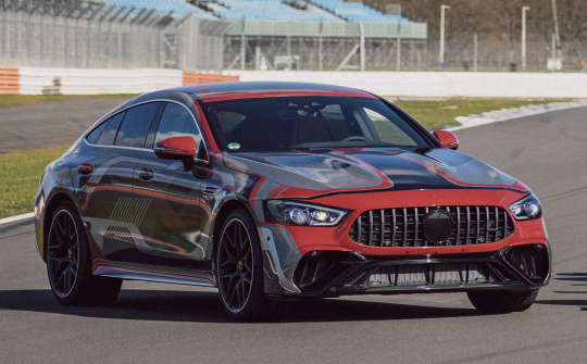 Mercedes chuyển sang đội hình chạy điện hoàn toàn vào năm 2030