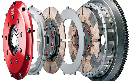 Cách tự điều chỉnh chân côn ô tô số sàn tại nhà