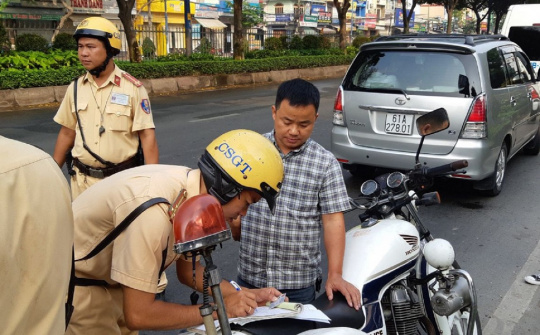 Những lỗi vi phạm nào bị tước giấy phép lái xe từ 1-3 tháng?