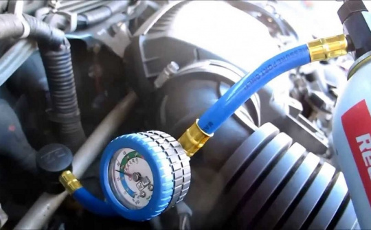 Quy trình nạp gas cho điều hòa ô tô như thế nào?
