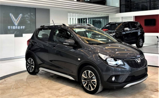 Thị trường ô tô Việt Nam đi xuống trong tháng 7/2021: VinFast Fadil vẫn lên "đỉnh"