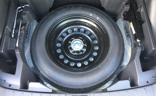 Ưu - nhược điểm của các loại lốp xe ô tô dự phòng