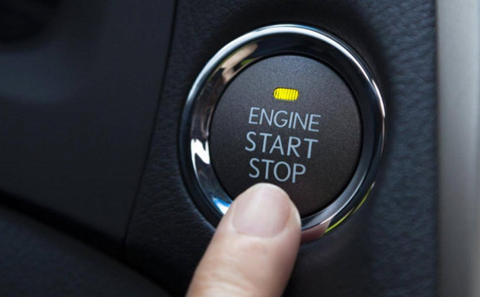 Quên tắt động cơ khi xuống xe gây hậu quả như thế nào?