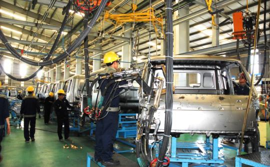 Chính phủ xử lý kiến nghị về gia hạn nộp thuế, giảm lệ phí trước bạ ô tô trong nước