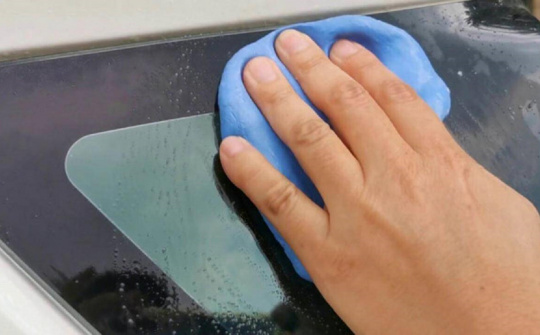 Xử lý đúng cách khi xe ô tô dính bụi sơn