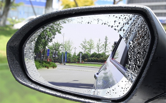 Những phụ kiện ô tô rẻ tiền nhưng hữu ích cho ô tô