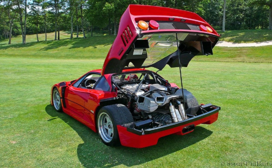 Có mấy kiểu bố trí động cơ trên xe ô tô?