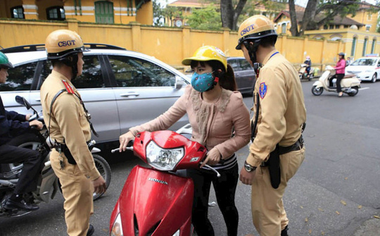 Lắp biển số xe máy không đúng quy định thì bị xử phạt như thế nào?