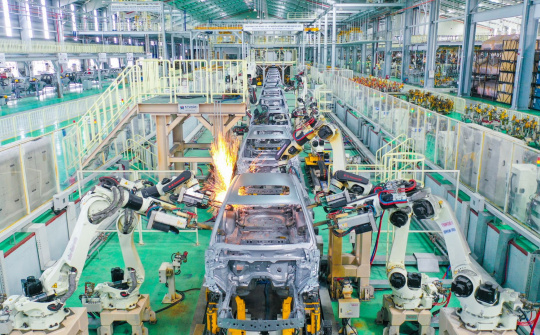 Nhà máy Thaco đẩy nhanh tiến độ sản xuất để phục vụ khách hàng trước Tết Nguyên đán