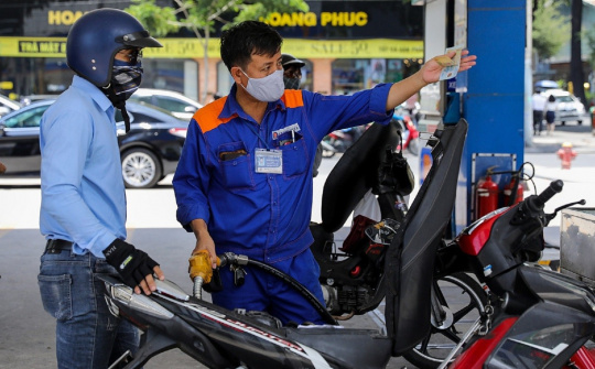 Cách tiết kiệm xăng xe máy hiệu quả ít ai biết