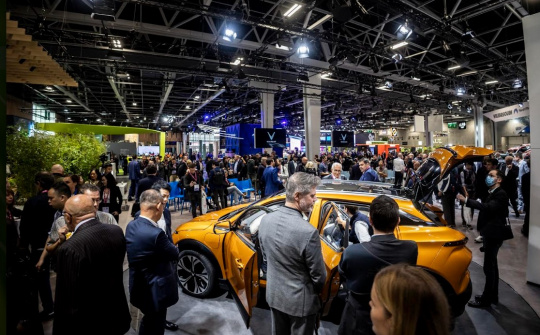 Autobest vinh danh VinFast là "Ngôi sao đang lên"