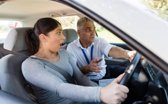 Những điều cần biết trước khi học lái xe ô tô