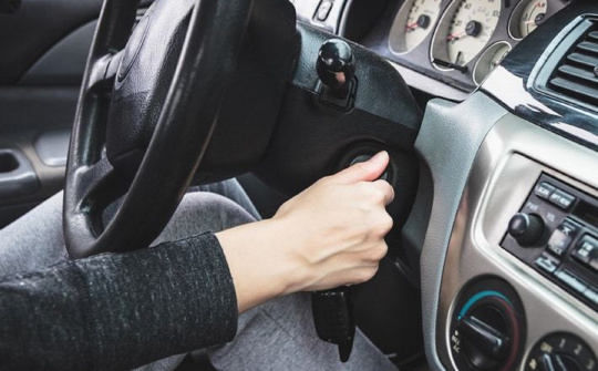 Nguyên nhân khiến xe khó khởi động mùa lạnh