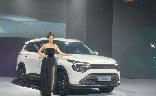 Giá lăn bánh Kia Carens 2023 tại Hà Nội và TP.HCM