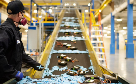 VinFast “giải bài toán” tái chế pin xe điện như thế nào?