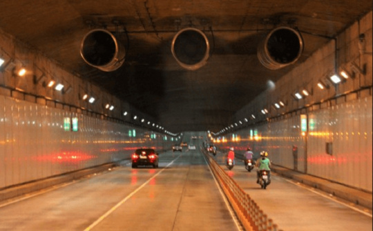 Lái xe ô tô qua hầm đường bộ cần lưu ý những gì?