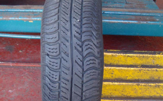 Nguyên nhân nào khiến lốp ô tô bị méo?