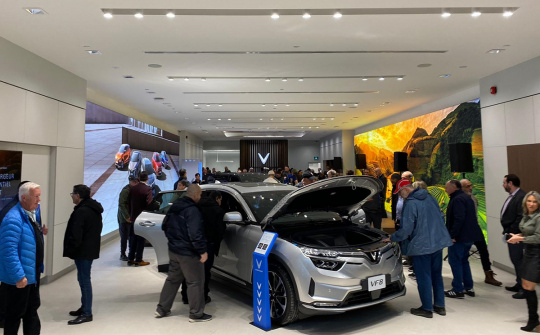 VinFast Canada khai trương cửa hàng thứ hai tại Quebec